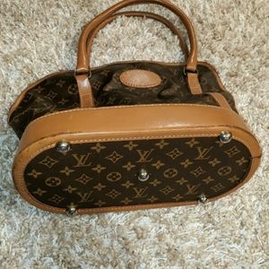 louis vuitton baby carrier